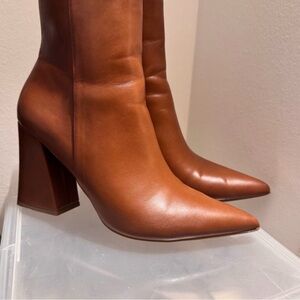 Elegant Brown Leather Women's Boots